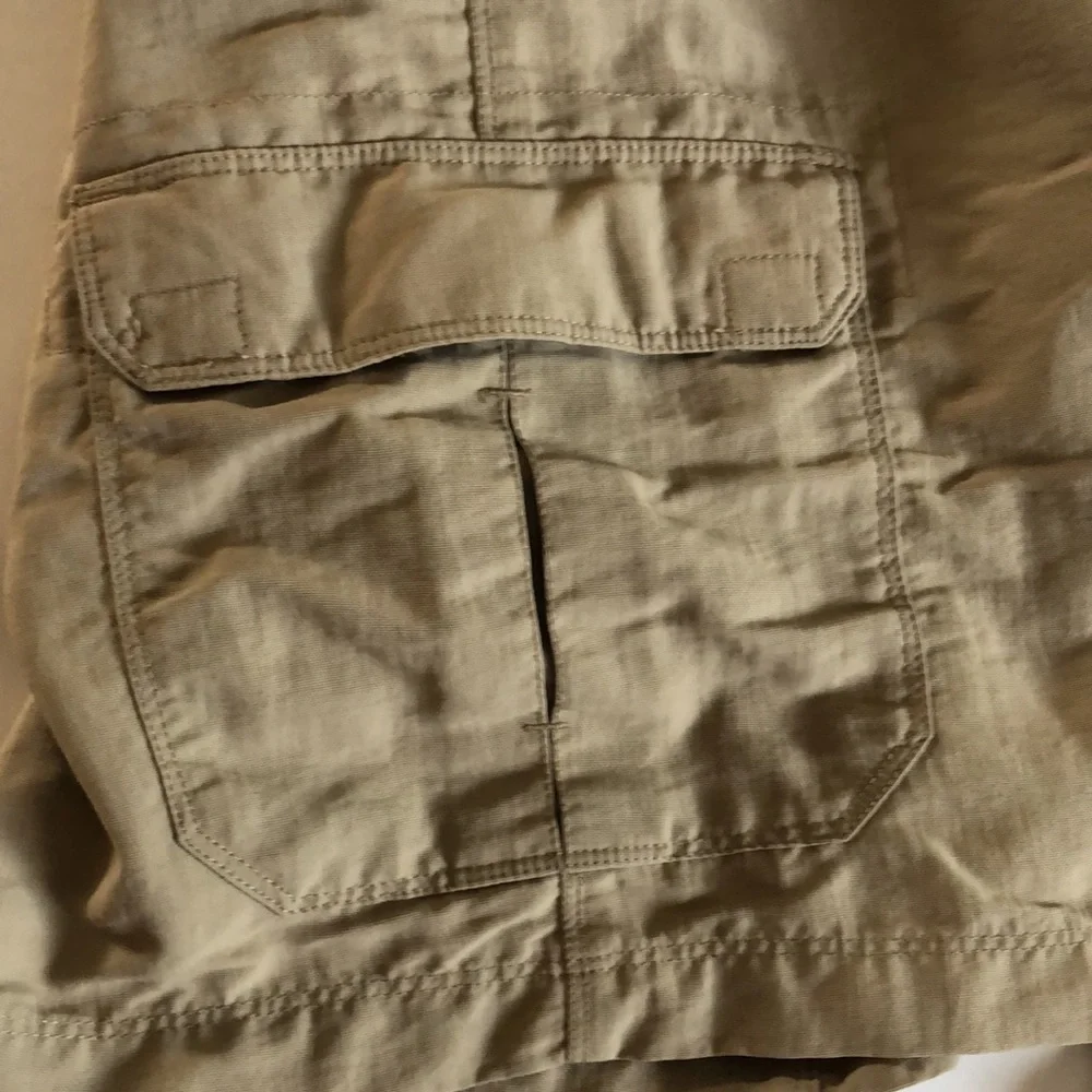 NORTH FACE CARGO SHORTS XXL NYLON NORTH FACE XXL TAN CARGO SHORtS